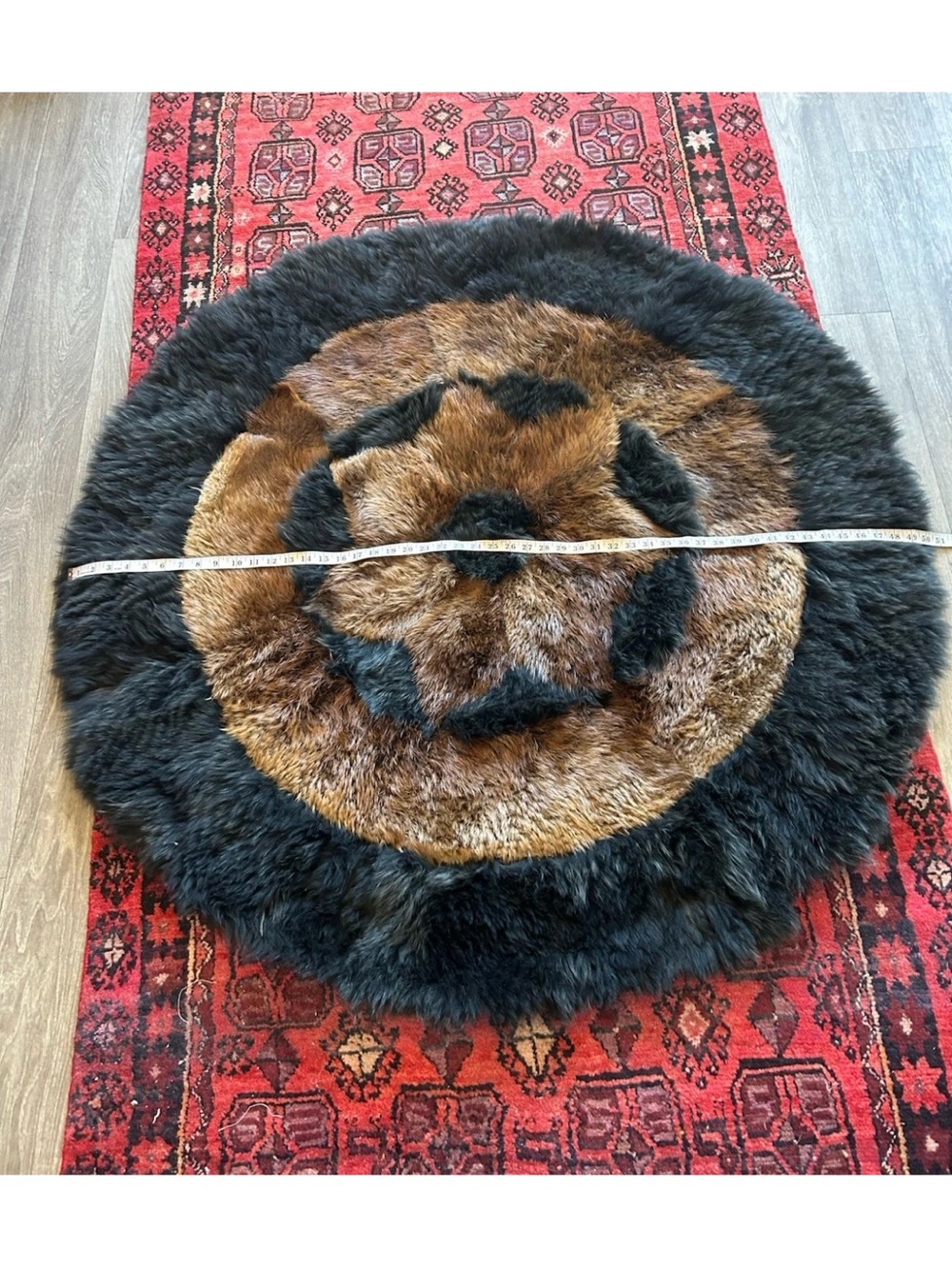 Vintage 1970’s Handmade Real Fur Patchwork Round Rug 50” Brown Black Lodge Decor - Picture 10 of 14